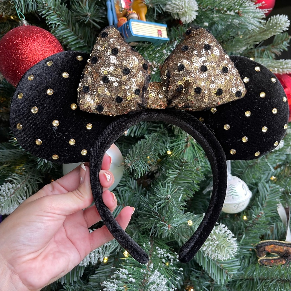 Minnie Ears Black and Gold